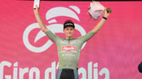 Tour-dItalie-2022-Mathieu-van-der-Poel-remporte-la-1ere-etape-1-768x427.png